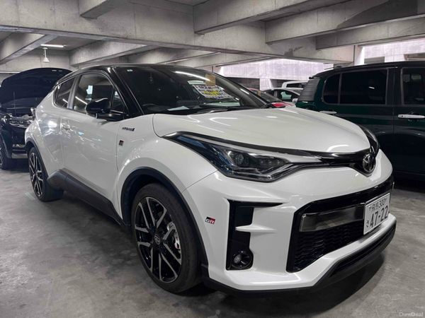 Toyota C-HR SUV, Petrol Hybrid, 2020, White