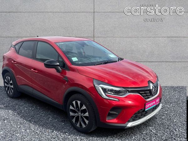 Renault Captur Hatchback, Petrol, 2023, Red