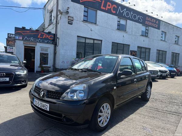 Renault Clio Hatchback, Petrol, 2003, Black
