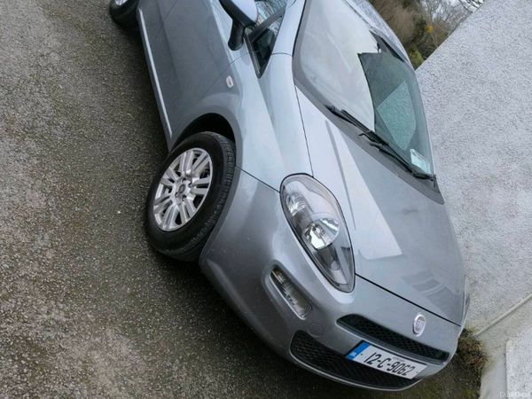 Fiat Punto Hatchback, Petrol, 2012, Grey