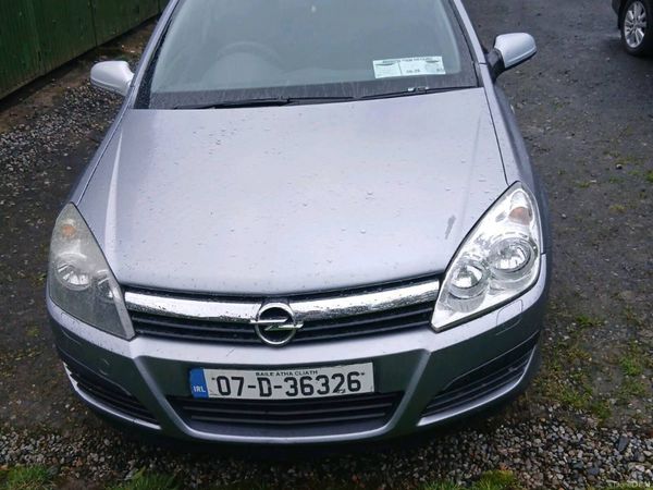 Opel Astra Hatchback, Petrol, 2007, Silver