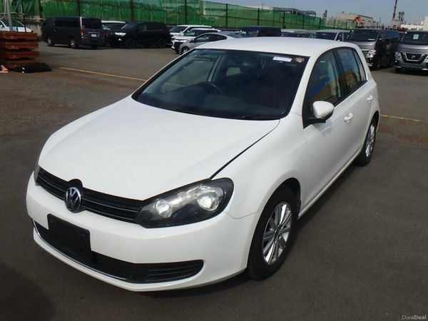 Volkswagen Golf Hatchback, Petrol, 2012, White