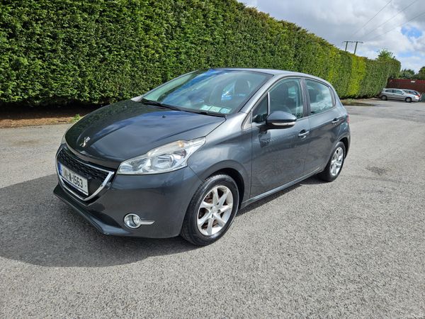 Peugeot 208 Hatchback, Petrol, 2014, Grey