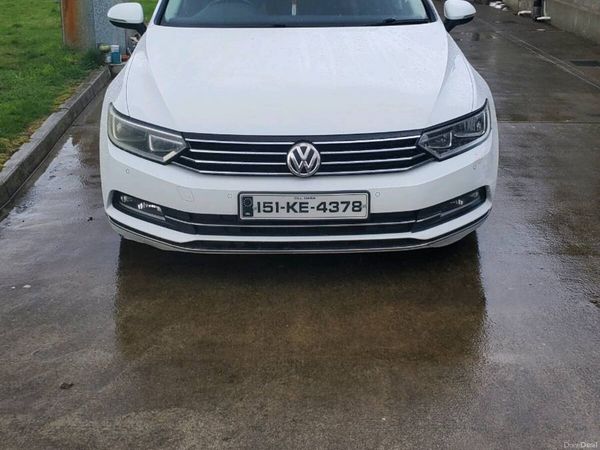 Volkswagen Passat Saloon, Diesel, 2015, White