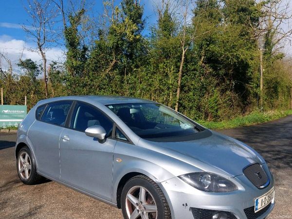 SEAT Leon Hatchback, Diesel, 2011, Silver