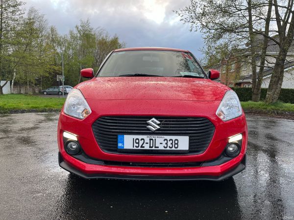 Suzuki Swift Hatchback, Petrol, 2019, Red