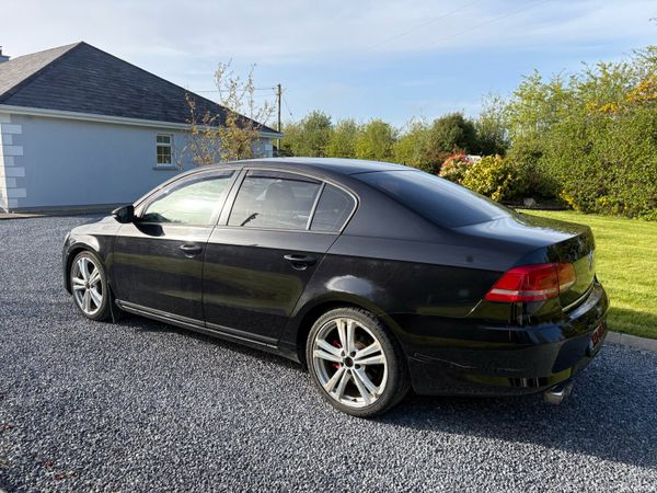 Volkswagen Passat Saloon, Diesel, 2013, Black