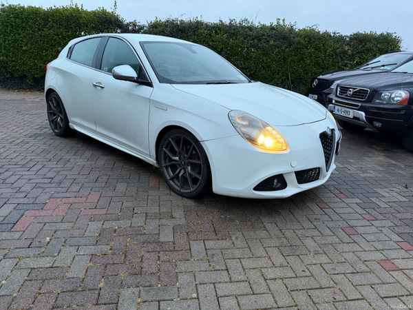 Alfa Romeo Giulietta Hatchback, Diesel, 2012, White