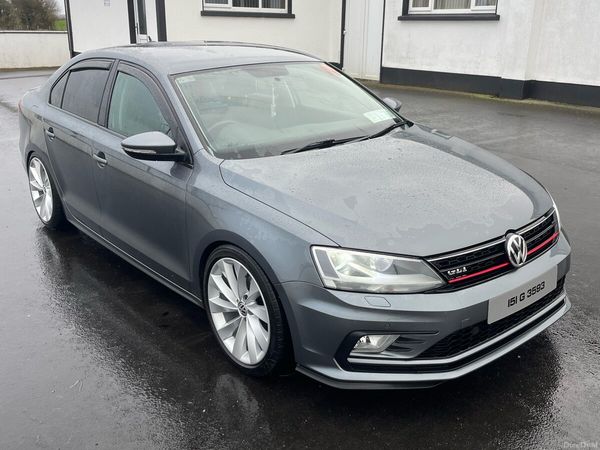 Volkswagen Jetta Saloon, Diesel, 2015, Grey