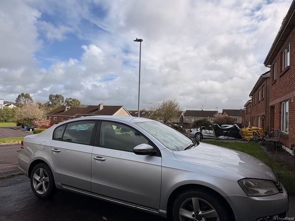 Volkswagen Passat Saloon, Diesel, 2012, Silver