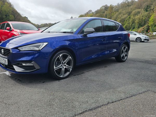 SEAT Leon Estate, Petrol Plug-in Hybrid, 2021, Blue