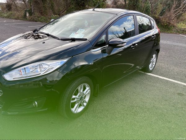 Ford Fiesta Hatchback, Diesel, 2016, Black