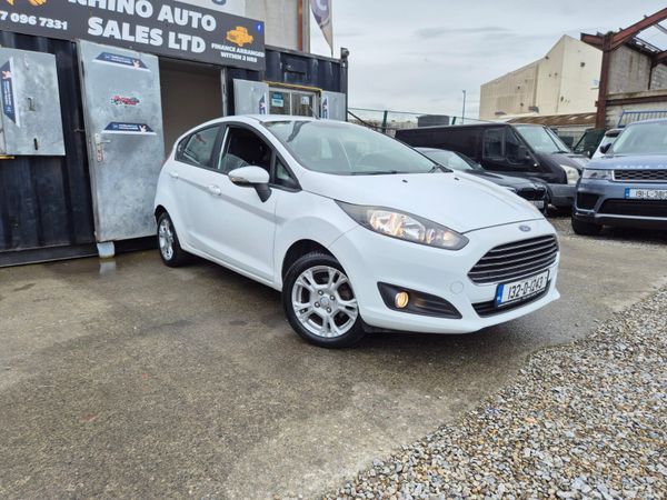 Ford Fiesta Hatchback, Petrol, 2013, White