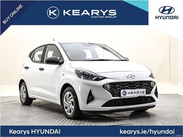 Hyundai i10 Hatchback, Petrol, 2021, White
