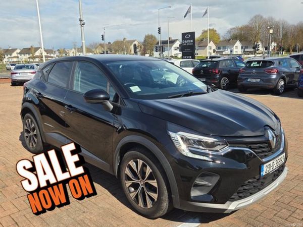 Renault Captur Hatchback, Petrol, 2023, Black