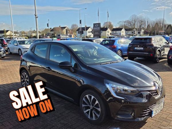 Renault Clio Hatchback, Petrol, 2023, Black