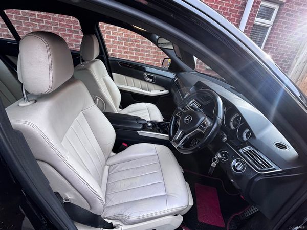 Mercedes-Benz E-Class Saloon, Diesel, 2013, Black