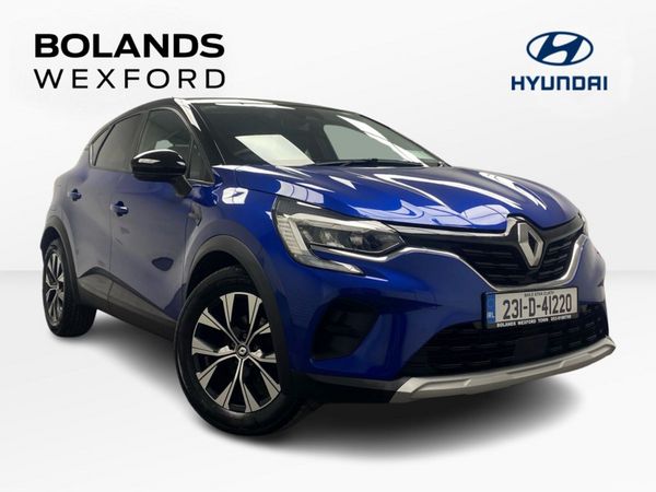 Renault Captur Hatchback, Petrol, 2023, Blue