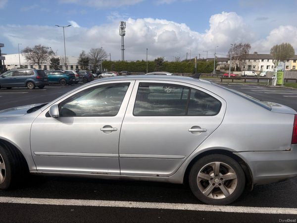 Skoda Octavia Hatchback, Diesel, 2012, Silver