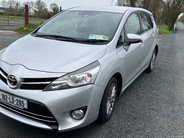 Toyota Verso MPV, Diesel, 2016, Silver