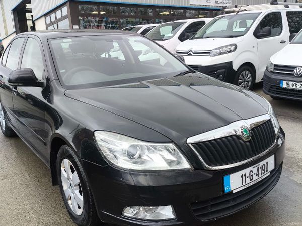 Skoda Octavia Saloon, Diesel, 2011, Black