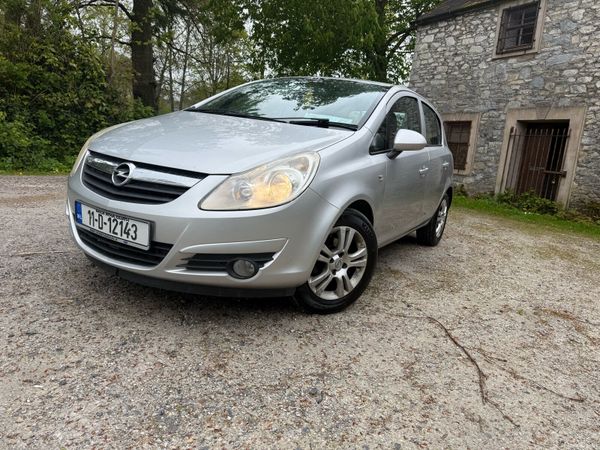 Opel Corsa Hatchback, Petrol, 2011, Silver