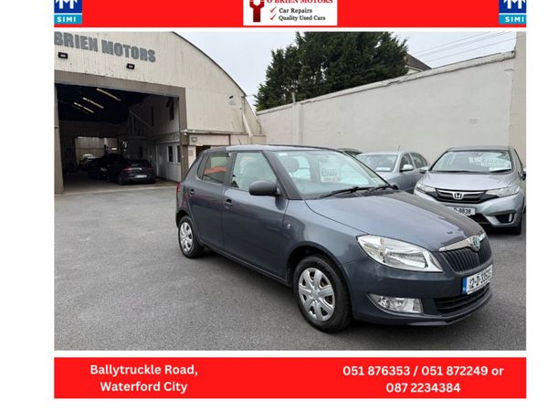 Skoda Fabia Hatchback, Petrol, 2012, Grey
