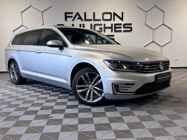 Volkswagen Passat Estate, Petrol Plug-in Hybrid, 2017, Silver