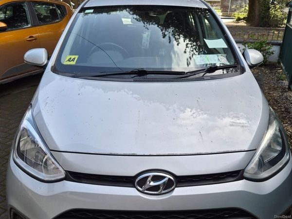 Hyundai i10 Hatchback, Petrol, 2016, Silver
