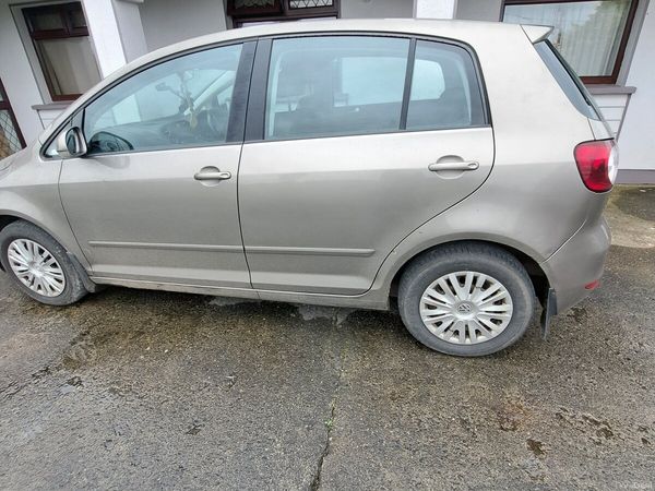Volkswagen Golf Hatchback, Diesel, 2011, Brown
