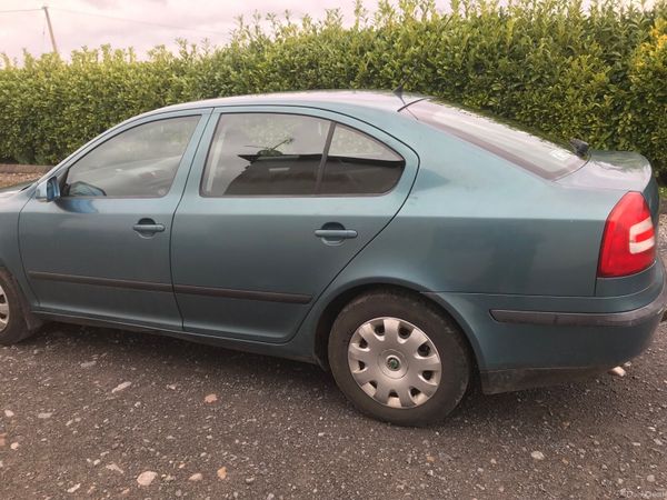Skoda Octavia Hatchback, Diesel, 2009, Green