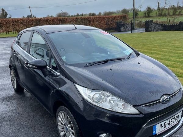 Ford Fiesta Hatchback, Diesel, 2011, Black