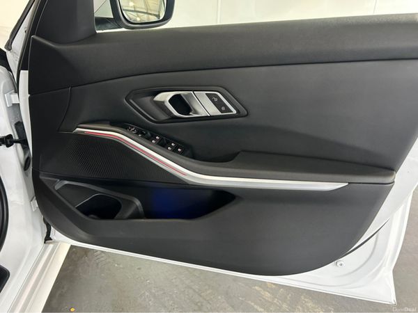 BMW 3-Series Saloon, Diesel, 2019, White