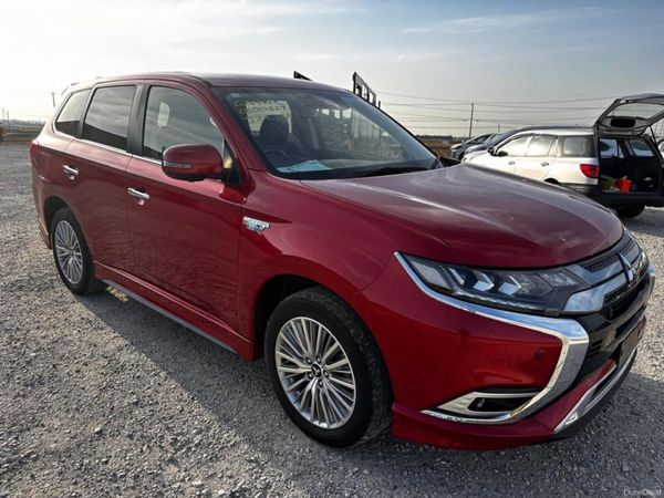 Mitsubishi Outlander SUV, Petrol Plug-in Hybrid, 2018, Red