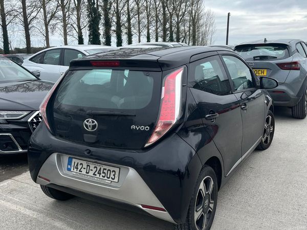 Toyota Aygo Hatchback, Petrol, 2014, Black