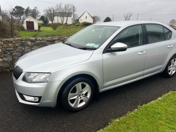 Skoda Octavia Saloon, Diesel, 2014, Silver