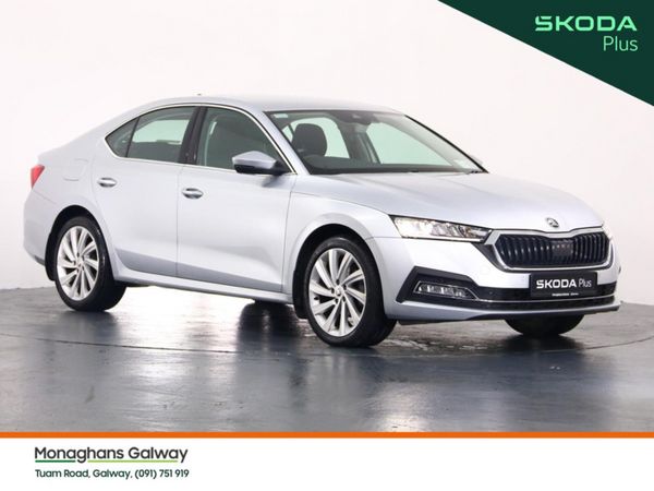 Skoda Octavia Saloon, Diesel, 2023, Grey