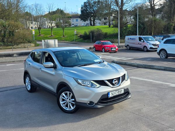Nissan Qashqai Hatchback, Diesel, 2014, Silver