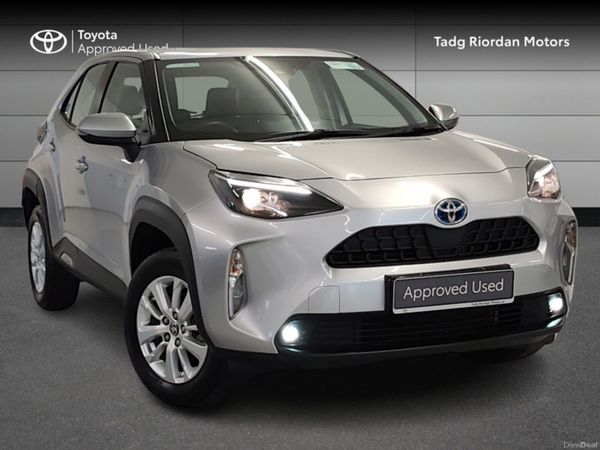 Toyota Yaris Cross Hatchback, Petrol Hybrid, 2022, Grey