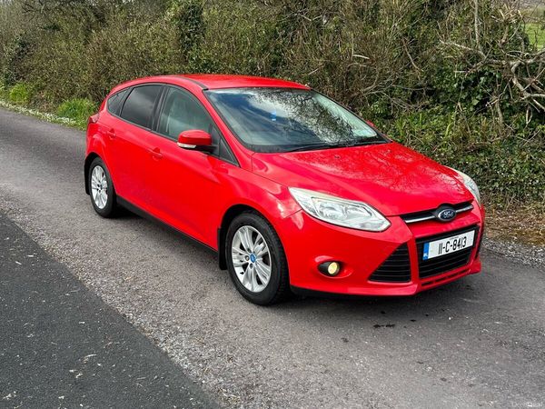 Ford Focus Hatchback, Diesel, 2011, Red