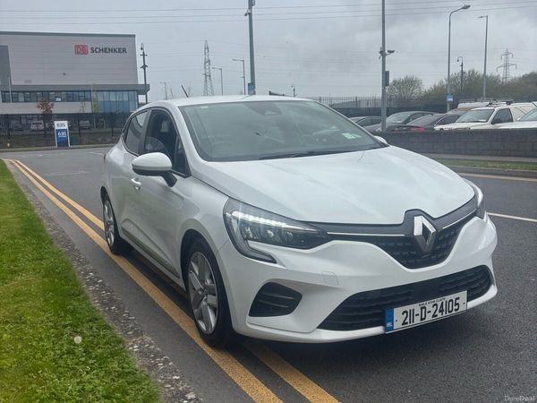 Renault Clio Hatchback, Petrol, 2021, White