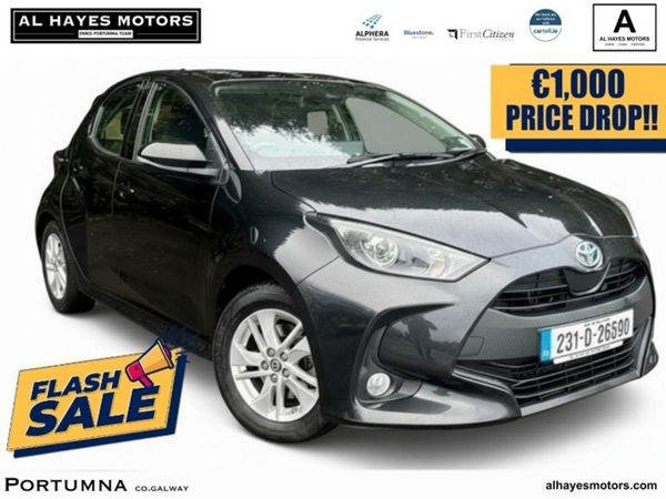 Toyota Yaris Hatchback, Petrol Hybrid, 2023, Black
