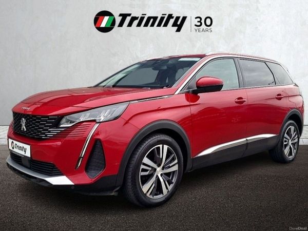 Peugeot 5008 MPV, Diesel, 2021, Red