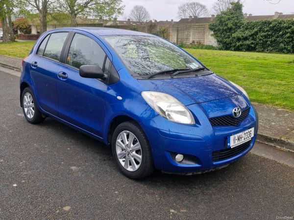 Toyota Yaris Hatchback, Petrol, 2011, Blue