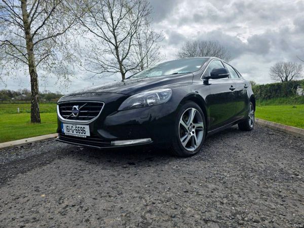 Volvo V40 Hatchback, Petrol, 2016, Black