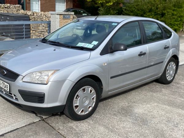 Ford Focus Hatchback, Petrol, 2006, Silver