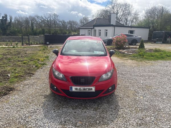 SEAT Ibiza MPV, Petrol, 2012, Red