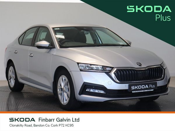 Skoda Octavia Saloon, Petrol, 2023, Grey