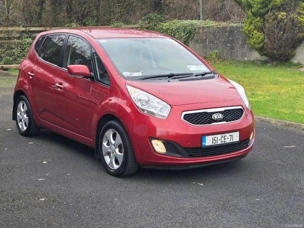 Kia Venga MPV, Diesel, 2015, Red