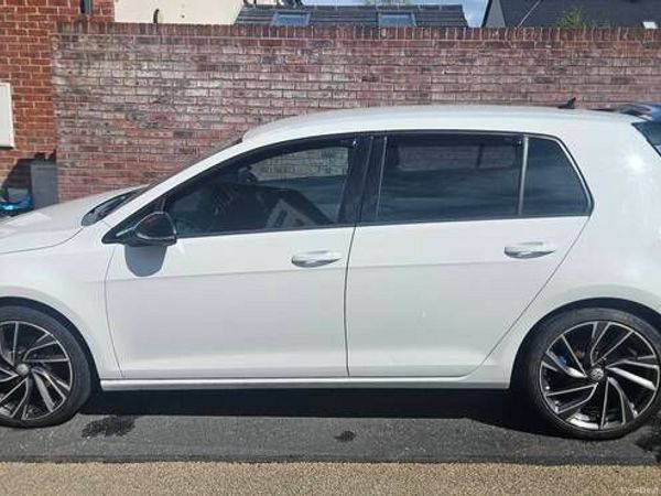 Volkswagen Golf Hatchback, Petrol, 2015, White